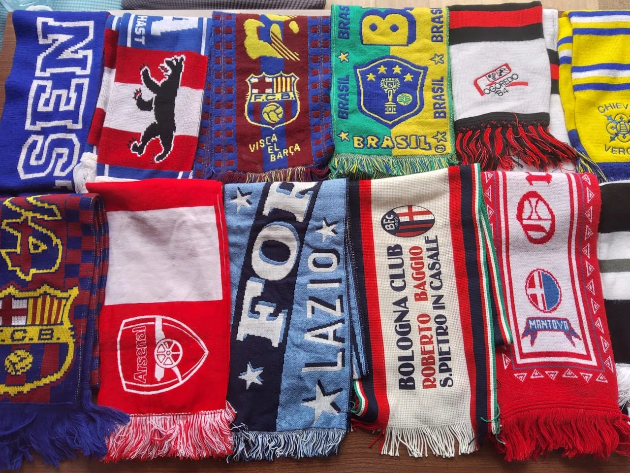 15KG Mixed Sports Quality Football / Soccer Scarves