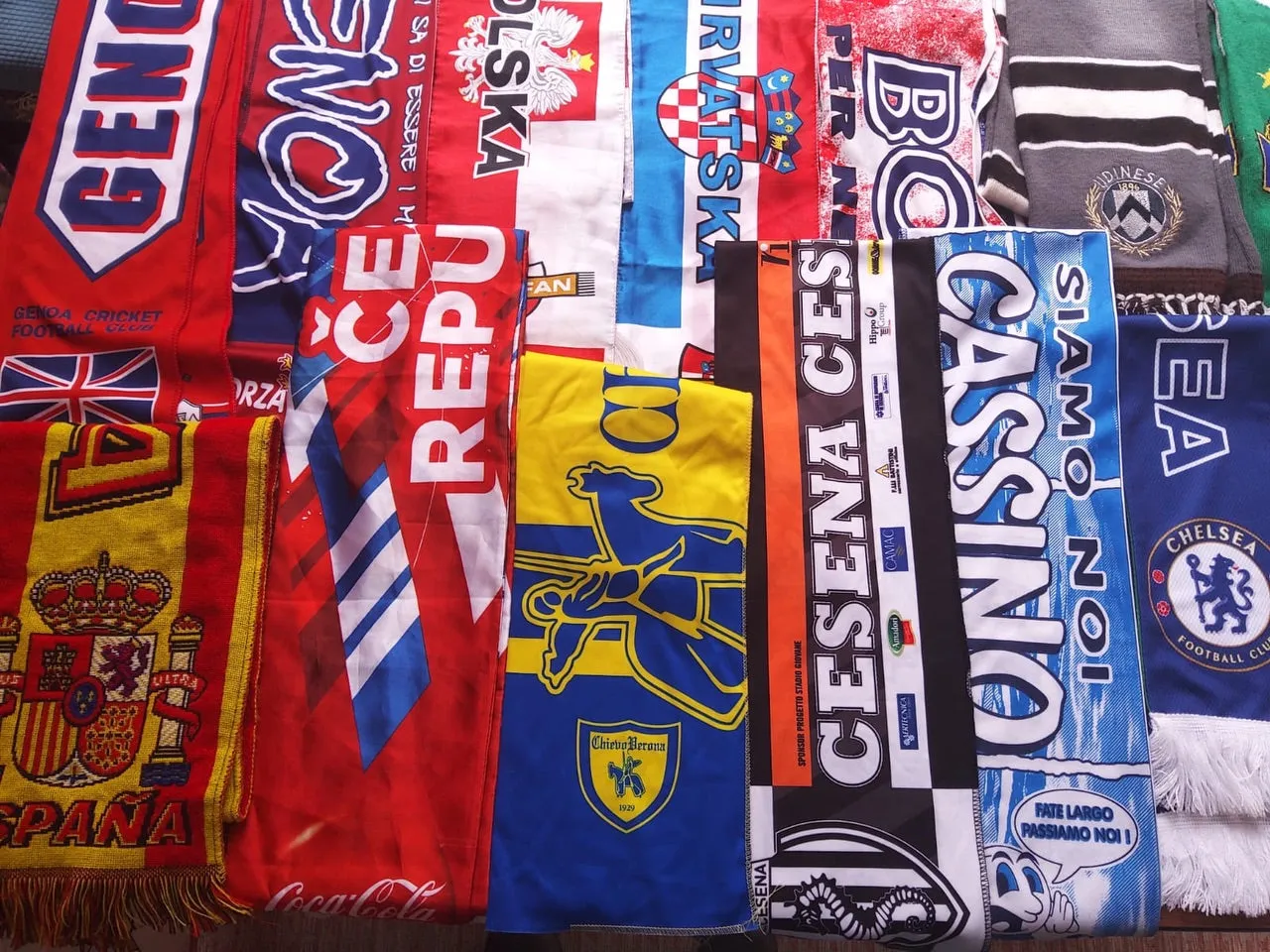 15KG Mixed Sports Quality Football / Soccer Scarves