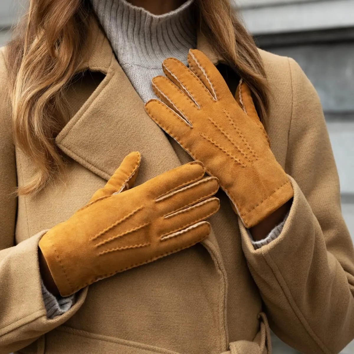 Beatrice  - Italian suede leather gloves with luxurious natural sheep fur lining