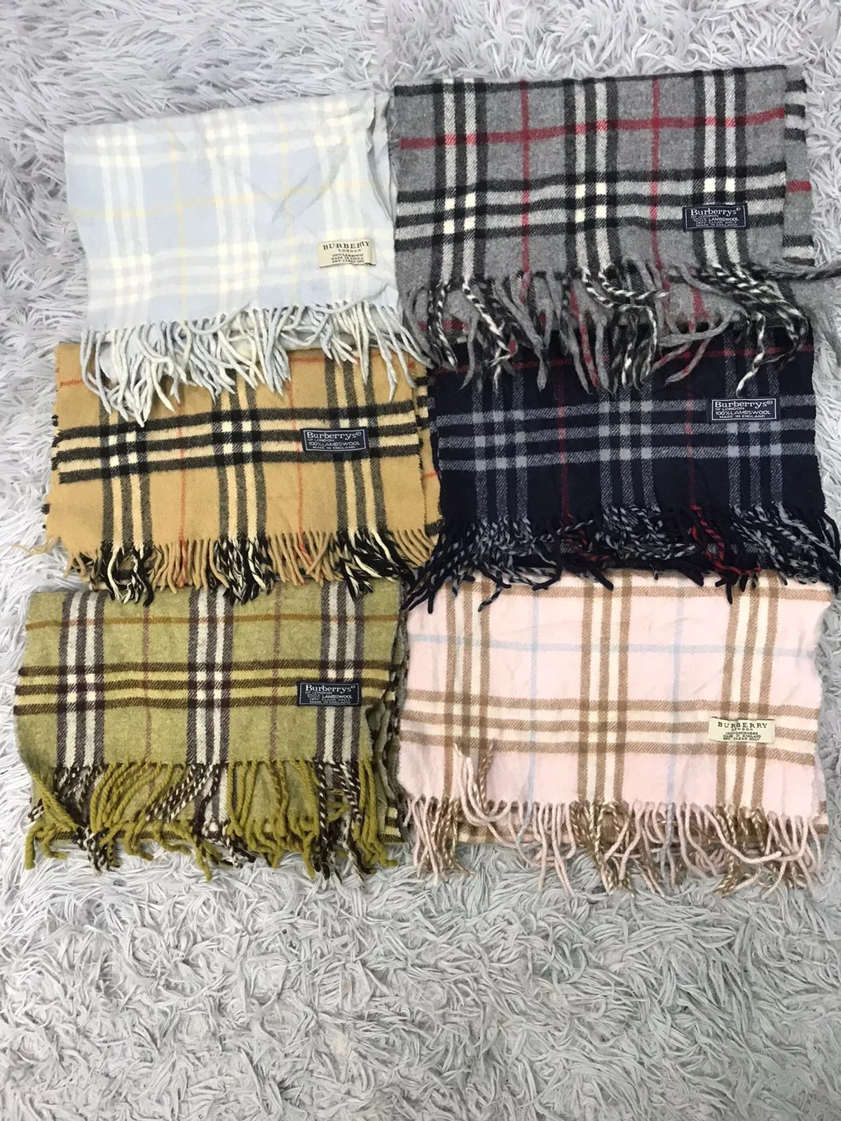 Burberry scrave 30 pcs