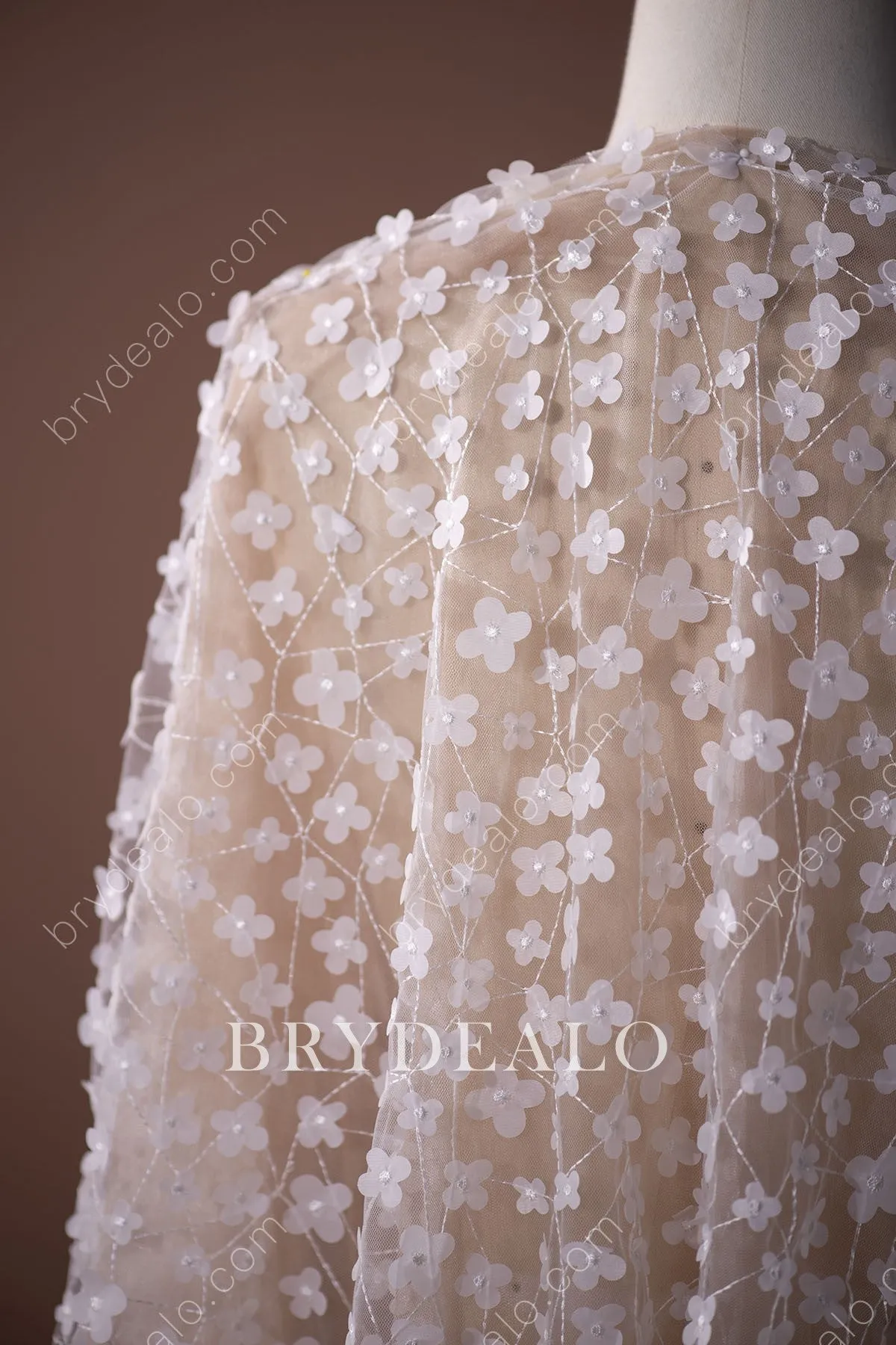 Dainty Flower Bridal Lace Fabric for Wholesale