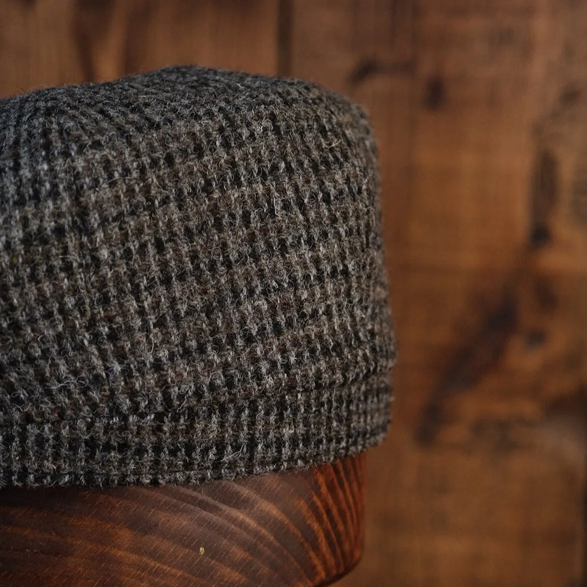 Eight Piece Grey Harris Tweed Newsboy Cap