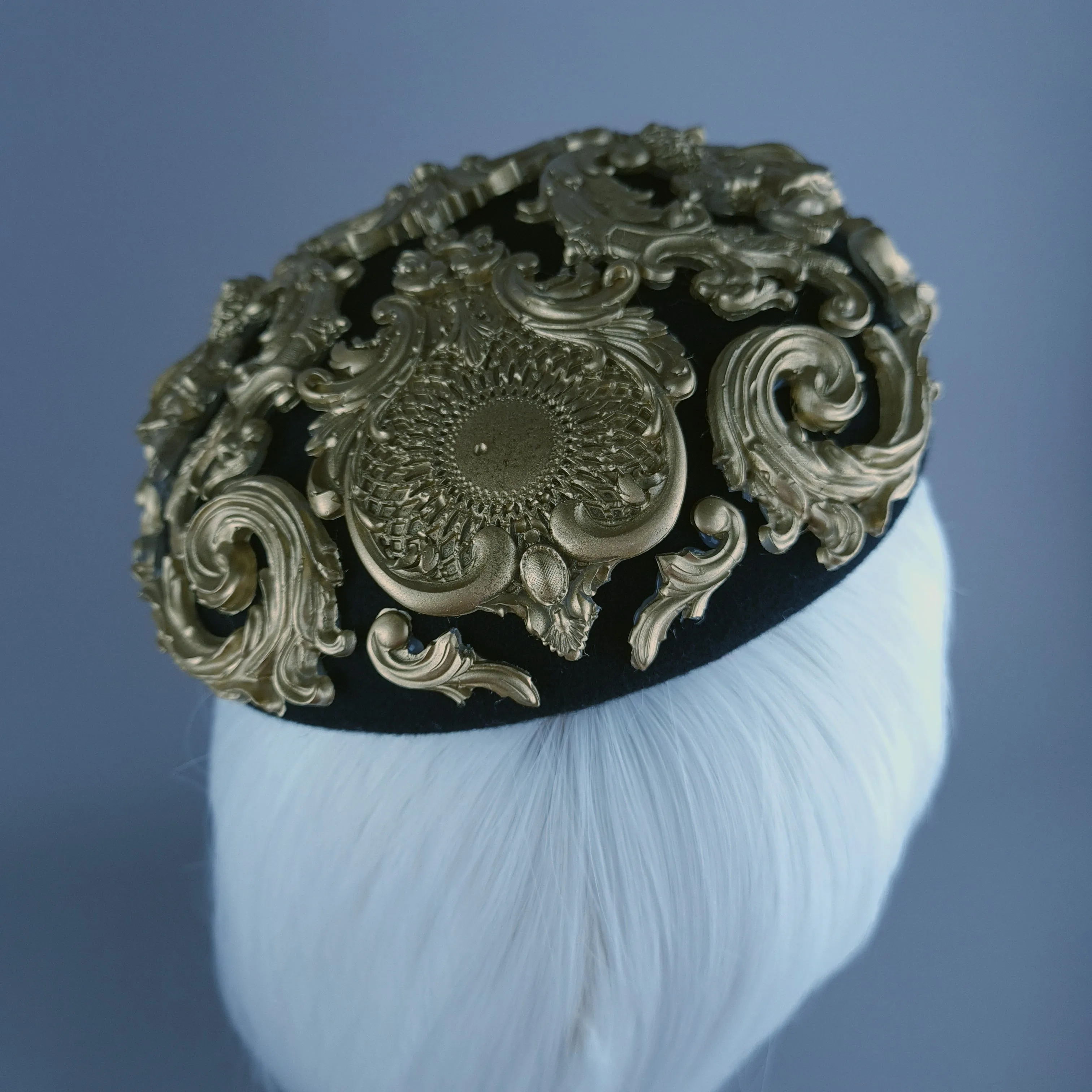 "Ozul" Black & Gold Filigree Fascinator Hat