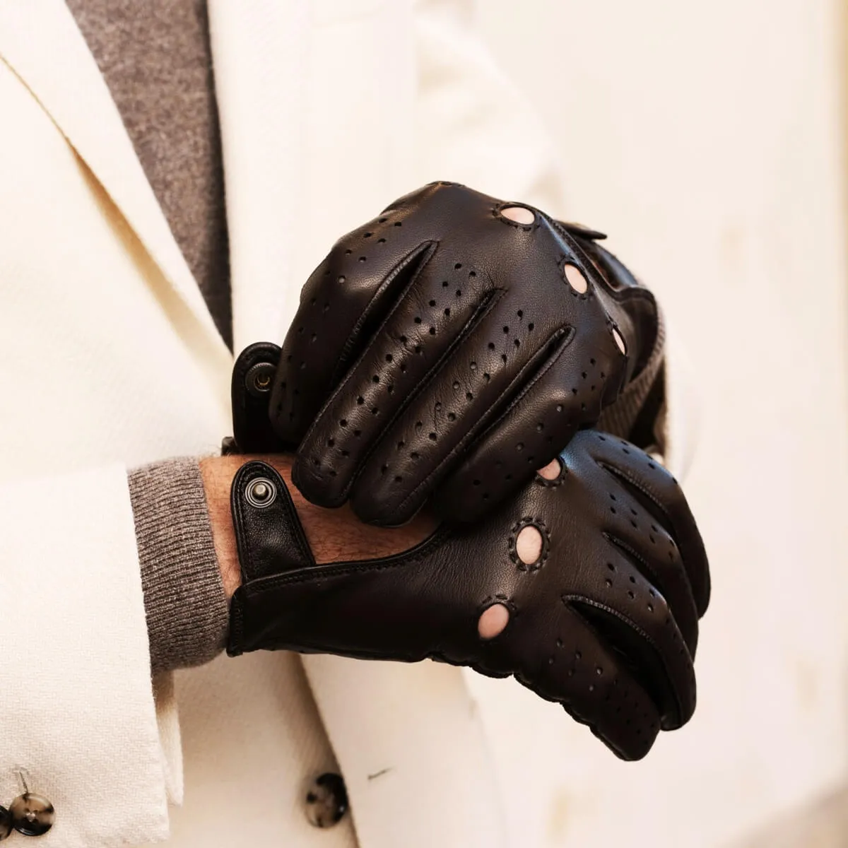 Umberto (brown) - Italian lambskin leather driving gloves & touchscreen feature