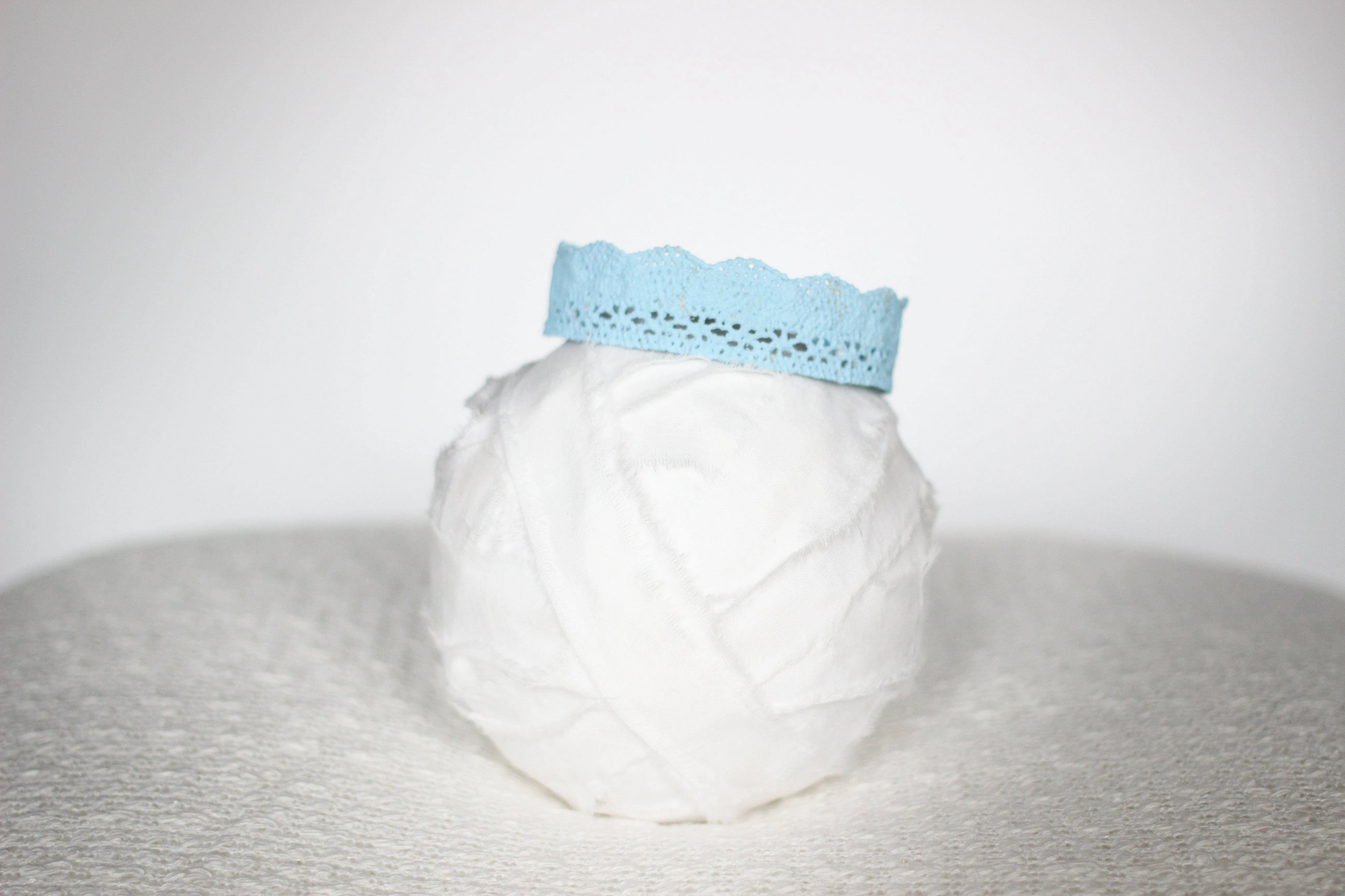 William Newborn Lace Baby Crown